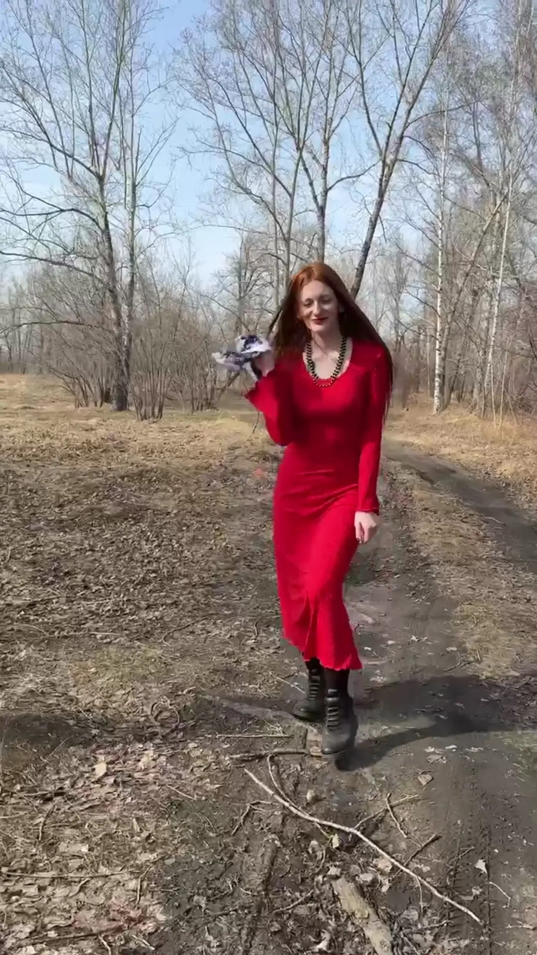 Exclusive Leak: Alice_Ginger - Slavic girl beckons you with a scarf - Stream in FullHD | Hotleakxxx.com