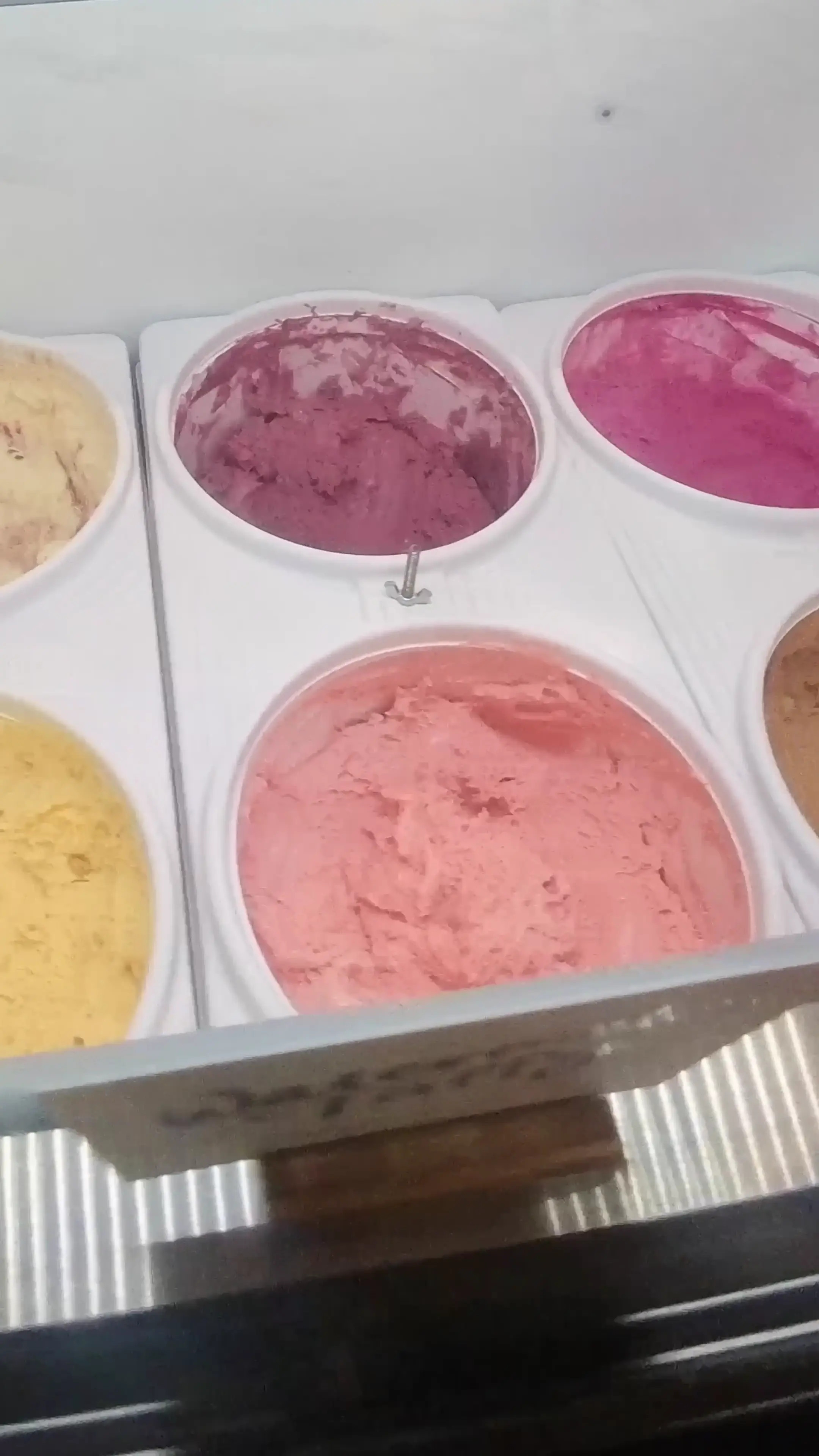 Exclusive Leak: Fionafa10 - Bites Between Flights  - Jeni's Splendid Ice Cream - Stream in FullHD | Hotleakxxx.com