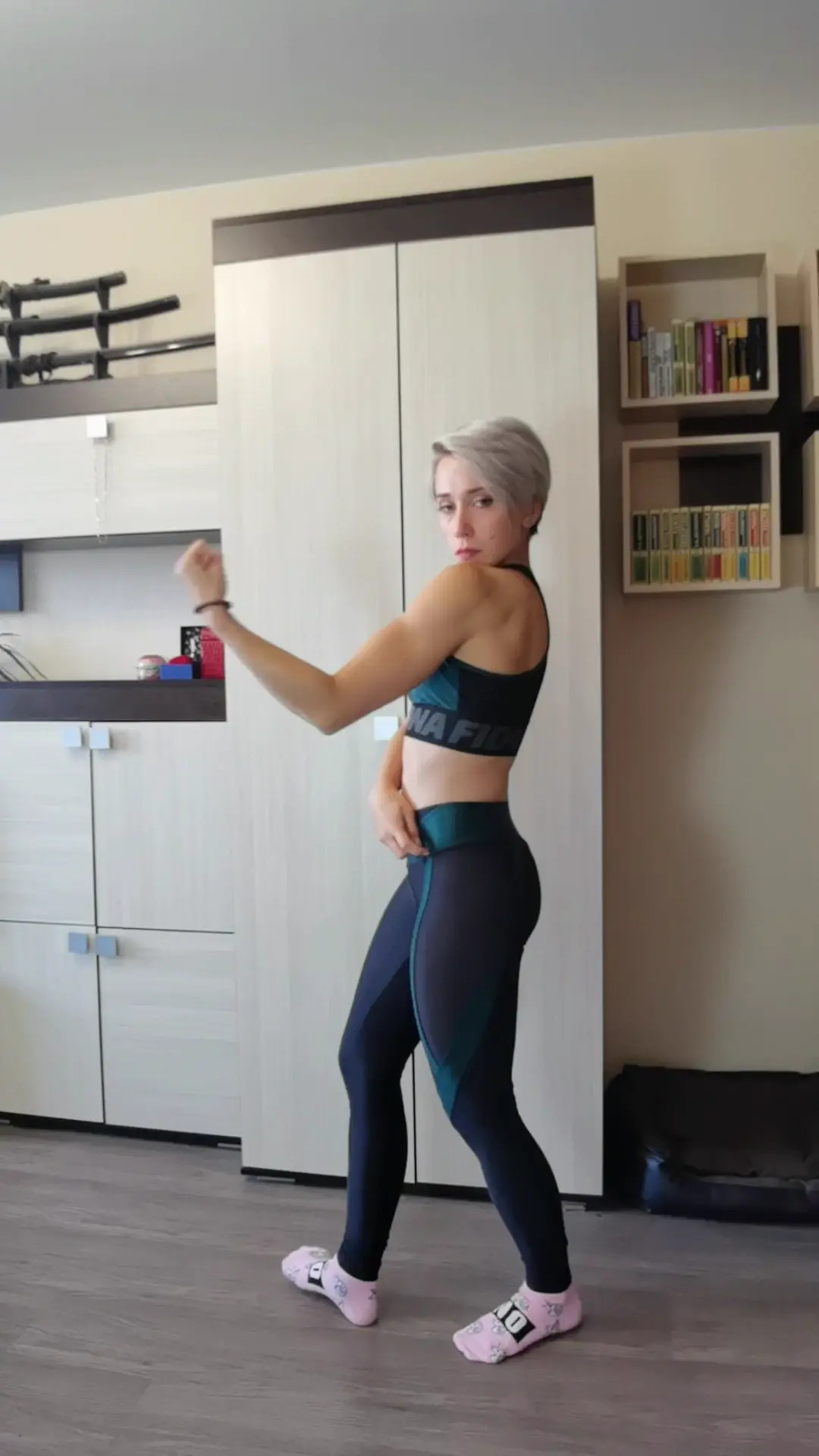 Exclusive Leak: Muscular Alica - Try my sport outfit and show muscles - Stream in FullHD | Hotleakxxx.com