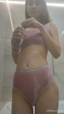 loveisabella - Wet Top Tease