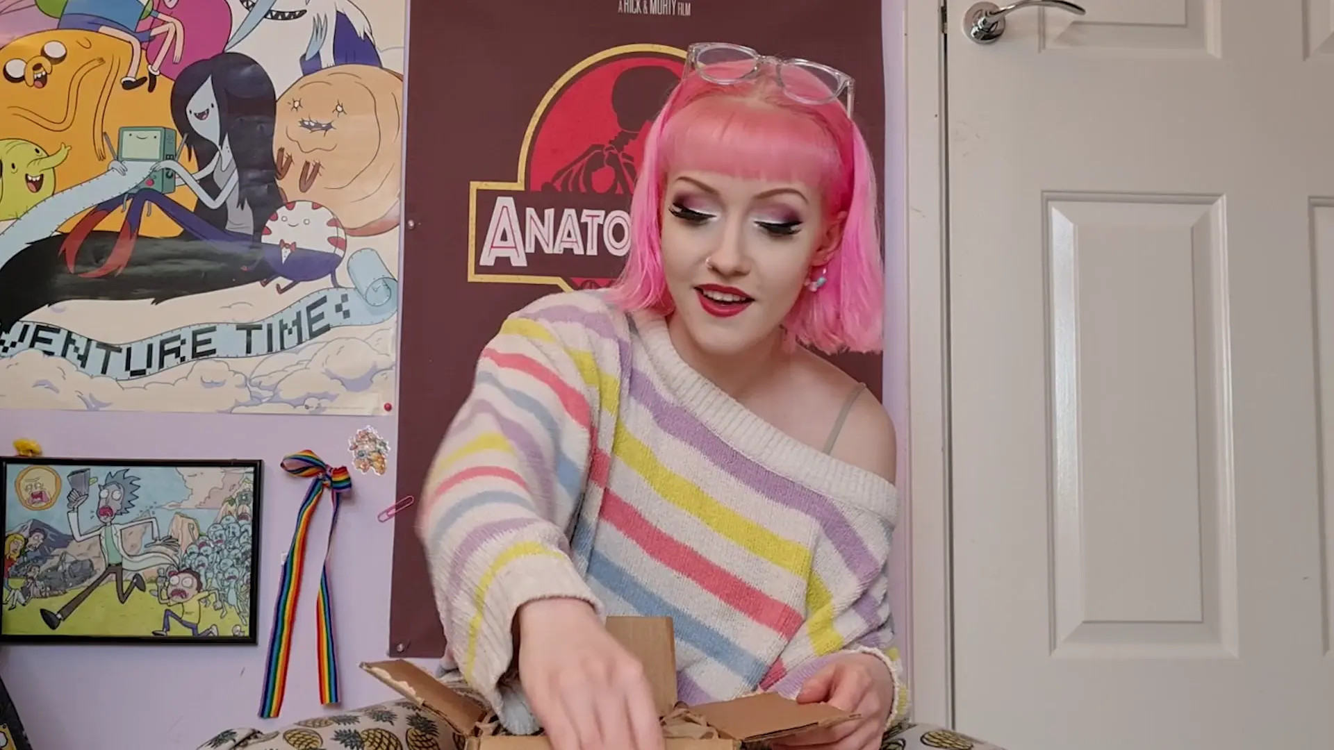 Exclusive Leak: Evie Rees - Unboxing my first Bad Dragon toy - Stream in FullHD | Hotleakxxx.com