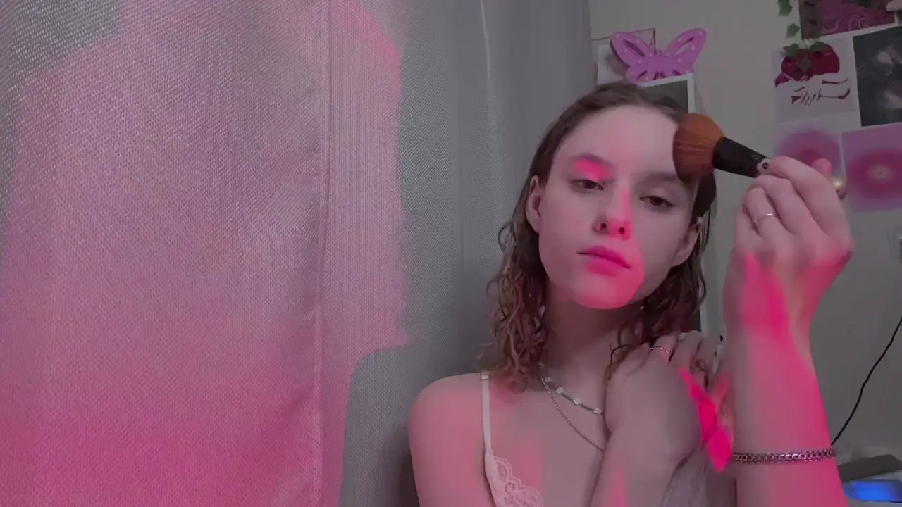 Exclusive Leak: Molly_Lee_ - Nude MakeUp - Stream in FullHD | Hotleakxxx.com