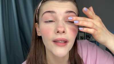 ZoiLuv - Glittering up my face