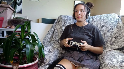 ChaosSalad - Free Gamer Girl Video