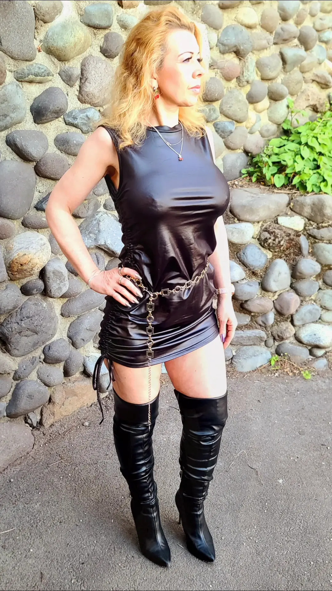 Exclusive Leak: hotcherry69 - Strutter SFW Edition - Stream in FullHD | Hotleakxxx.com