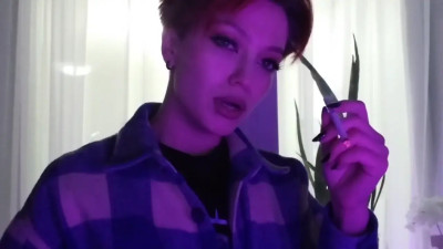 Crimson_Girl - time to smoke