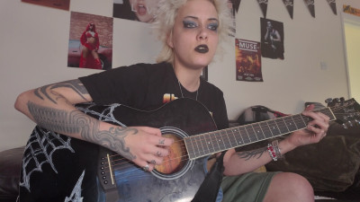 glitterqueen1999 - Zombie - The Cranberries cover