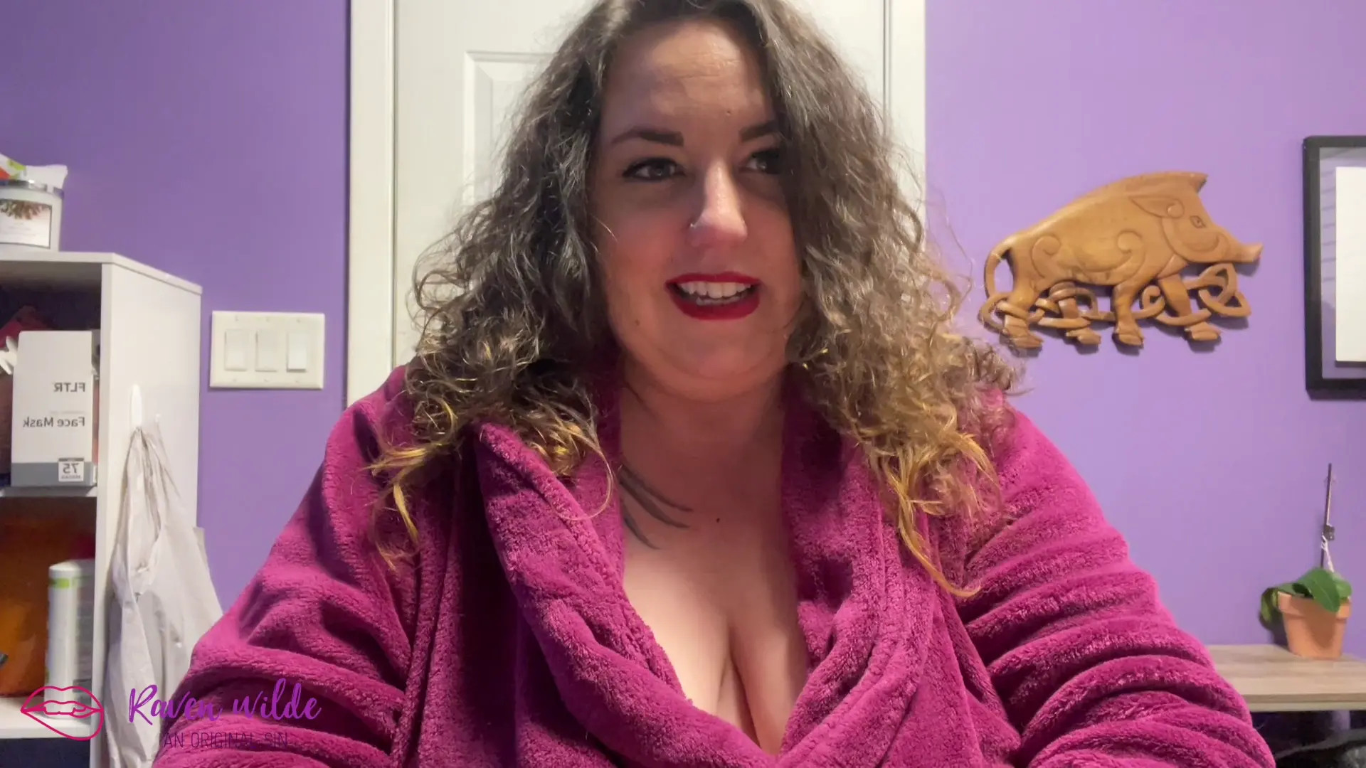Exclusive Leak: Blaze Sovereign - Press-on nails and Christmas goose SFW - Stream in FullHD | Hotleakxxx.com