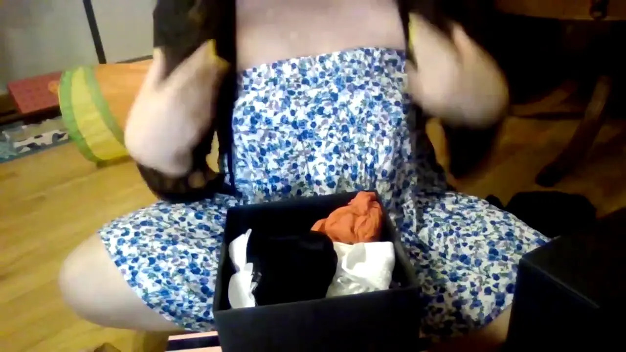 Exclusive Leak: saralovedoll - Accessories Cam Girl Stuff Clothing P2 #gloves #accessories - Stream in FullHD | Hotleakxxx.com