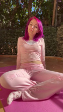 cutielanalova - YOGA IN PINK LEGGINGS