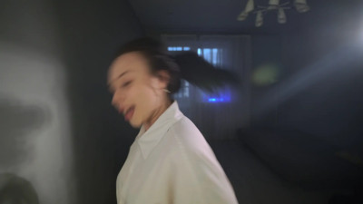 ElliSweetTease - Morning boost of energy