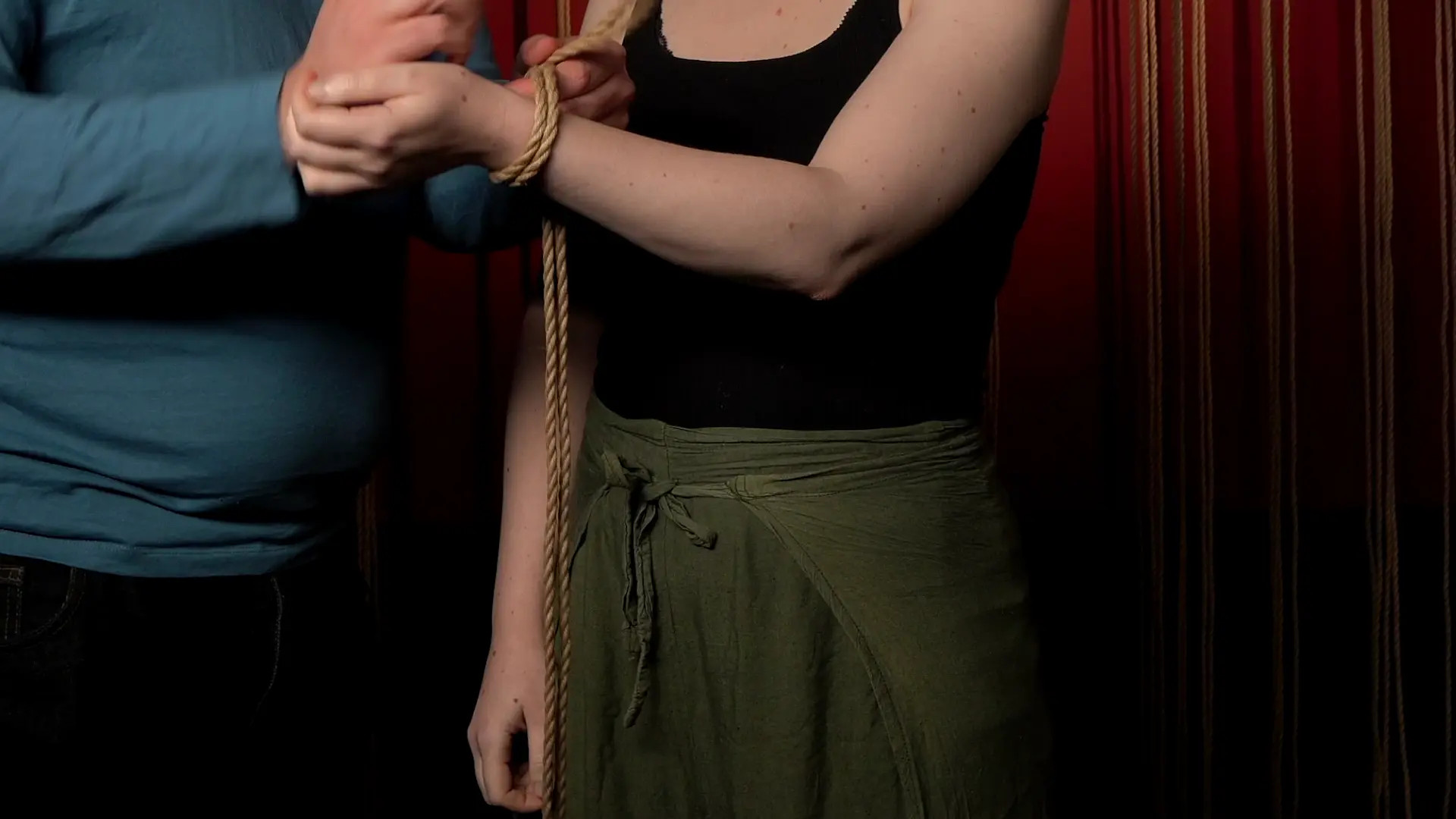 Exclusive Leak: Eryn Rose - FREE tutorial on 'Freestyle' Shibari - Stream in FullHD | Hotleakxxx.com