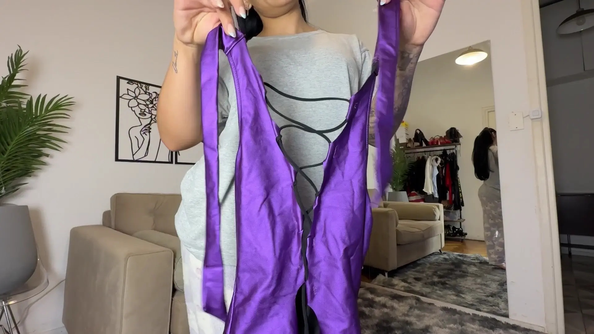 Exclusive Leak: DellaSmith - Trying BODYSUIT - Stream in FullHD | Hotleakxxx.com