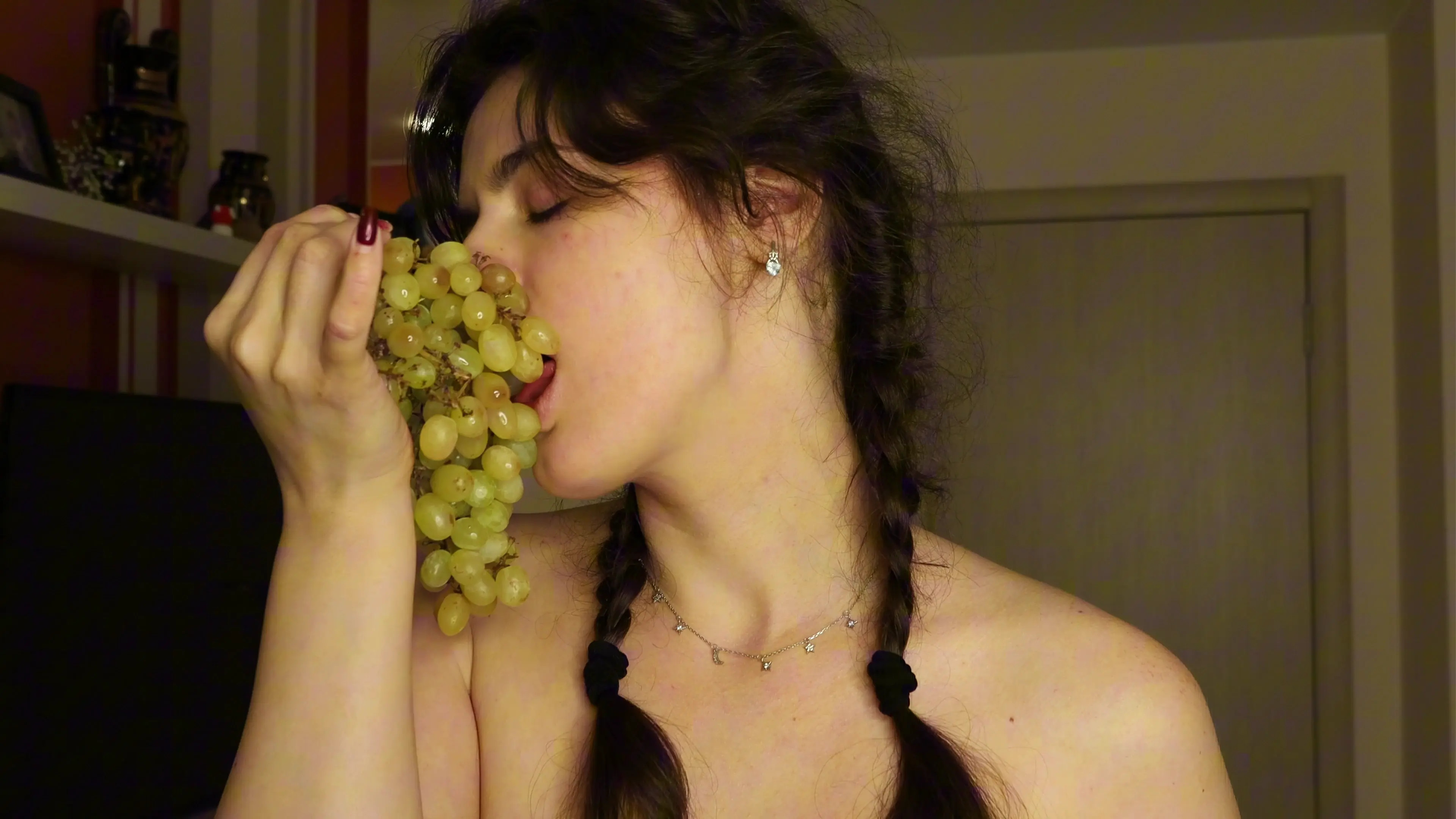 Exclusive Leak: Roni_Tailed - Feed your sweet daddy's girl - Stream in FullHD | Hotleakxxx.com