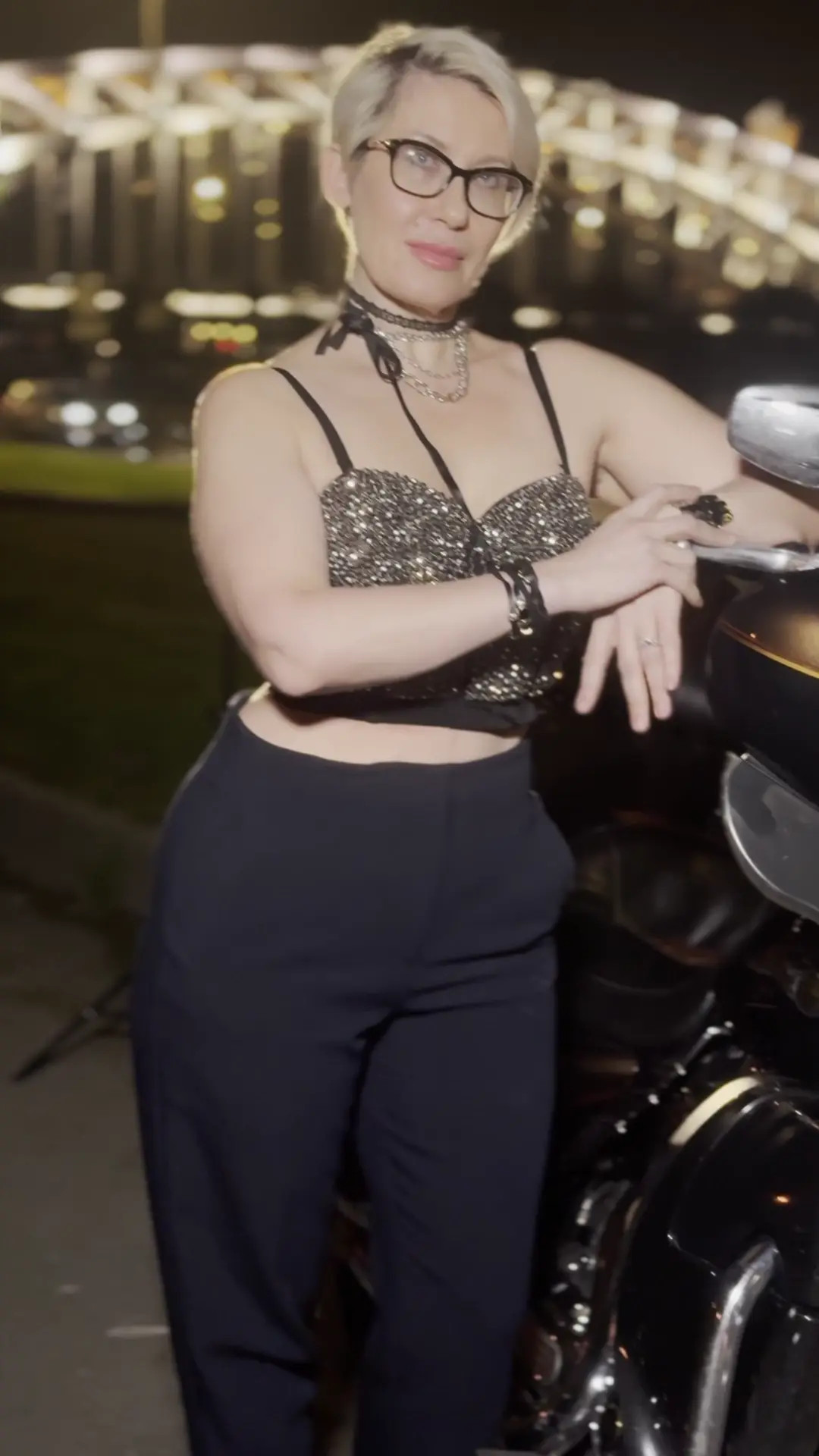 Exclusive Leak: carabrooks - Mommy's motorcycle photoshoot backstage - Stream in FullHD | Hotleakxxx.com