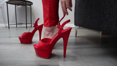 kinkylyrical - Switching Between Highheels