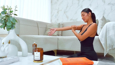 AnnyHoney - sfw Yoga session