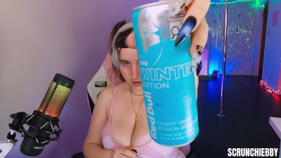 aspen_mai - SCRUNCHIE EATS - RED BULL WINTER EDITION 2025 TASTE TEST