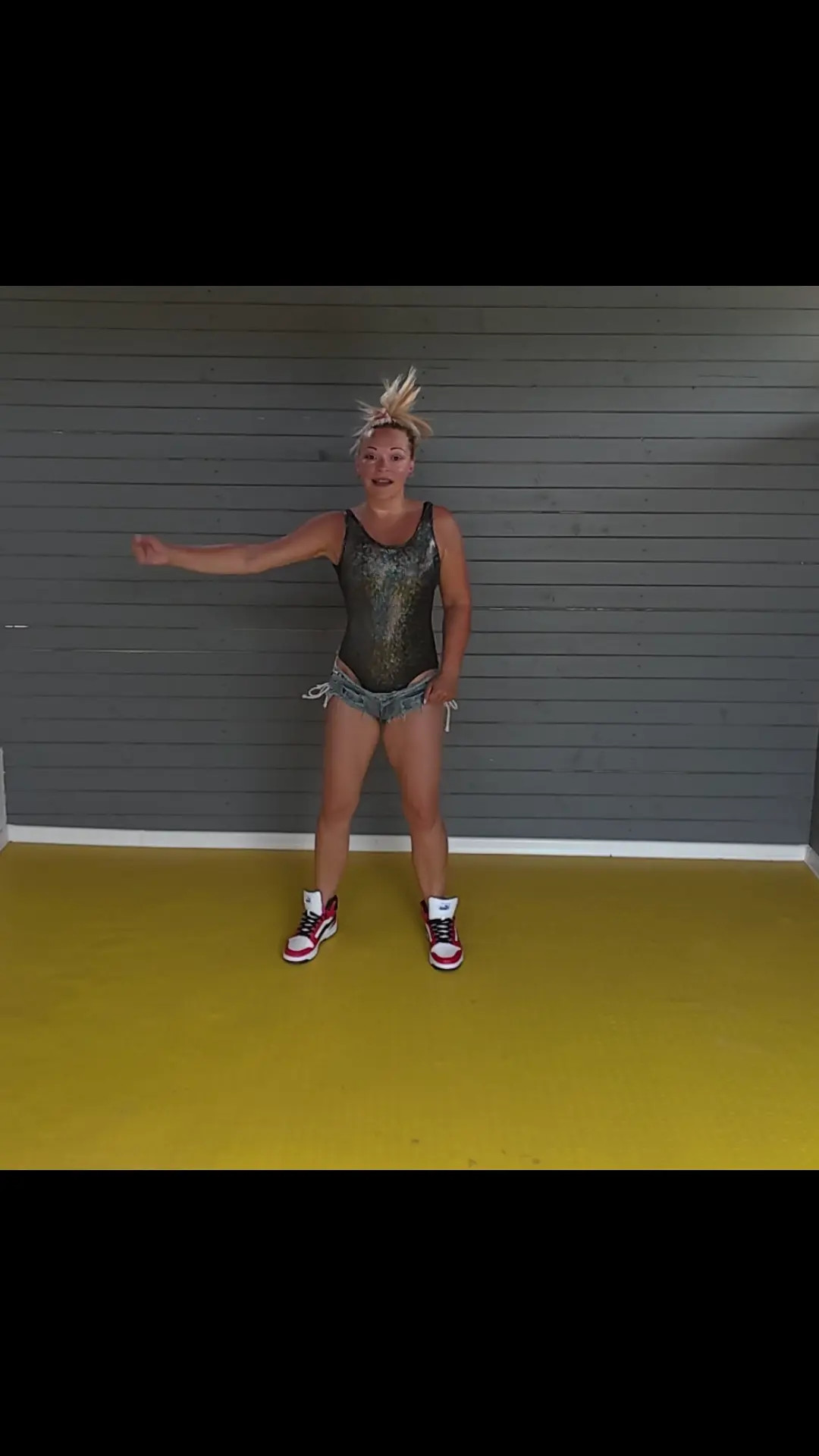 Exclusive Leak: DancingBarbi - Rocking on morning dancing - Stream in FullHD | Hotleakxxx.com
