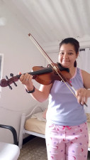 Carolina_hairy - I play the anthem of Venezuela on violin