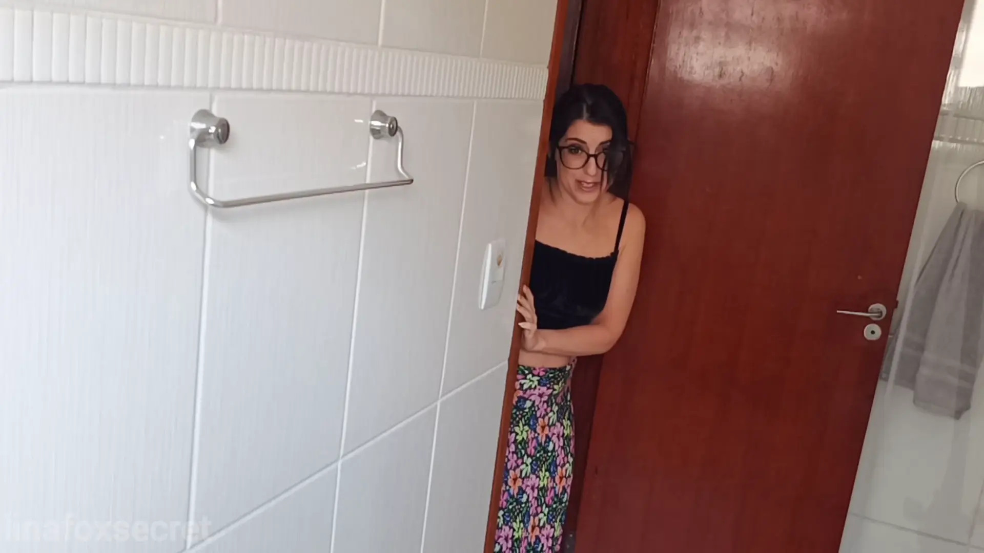 Exclusive Leak: linafoxsecret - Mommy Walks In on You - Stream in FullHD | Hotleakxxx.com