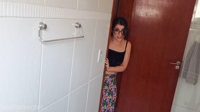 linafoxsecret - Mommy Walks In on You