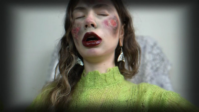 Rarible_Diamond - Teaser Hungry zombie girl kiss