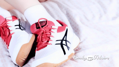 Emily Adaire TS - Footfetish trailer: gym shoes and socks