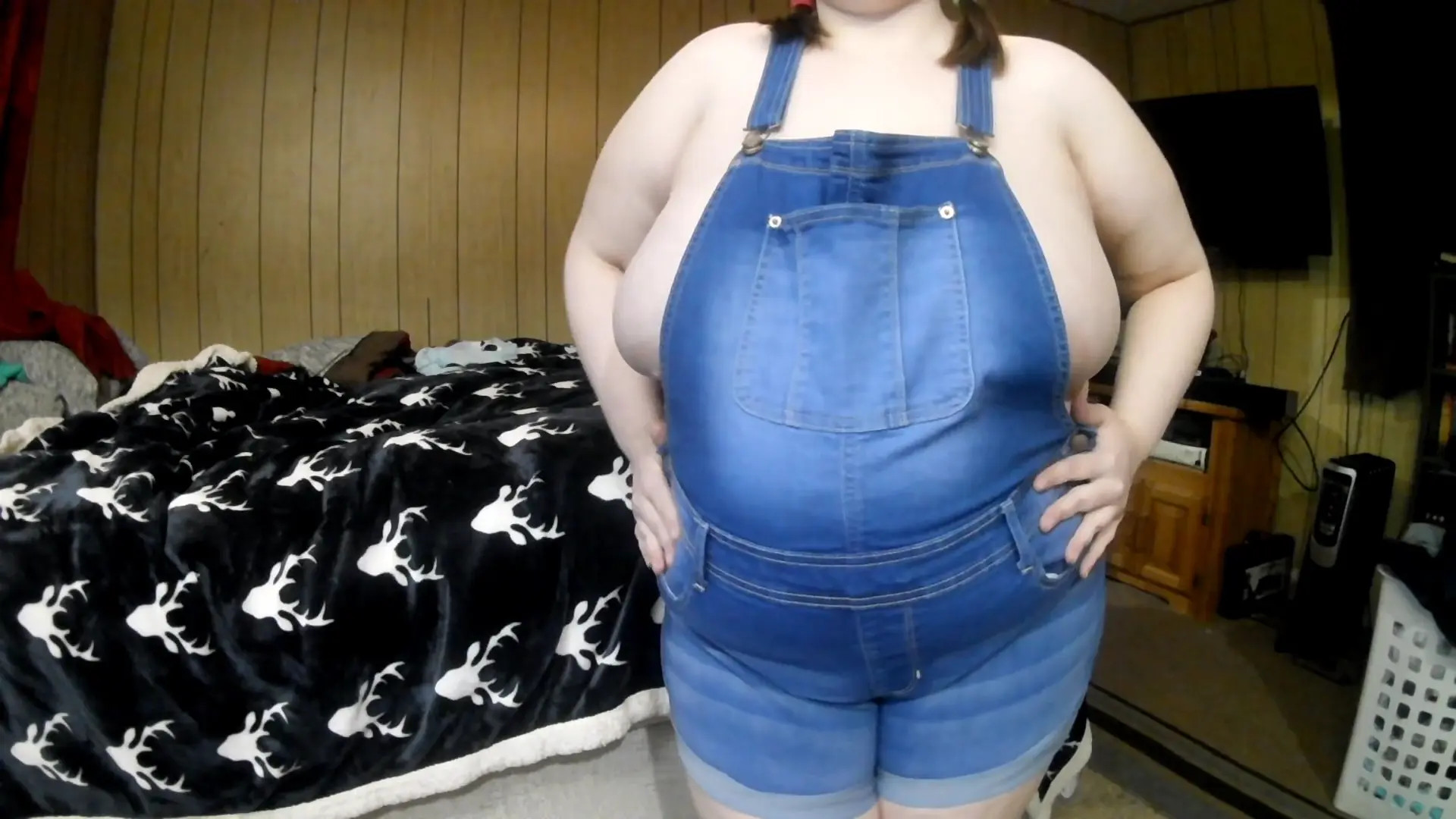 Exclusive Leak: EleenaCurves - JOI Belly Worship - Stream in FullHD | Hotleakxxx.com