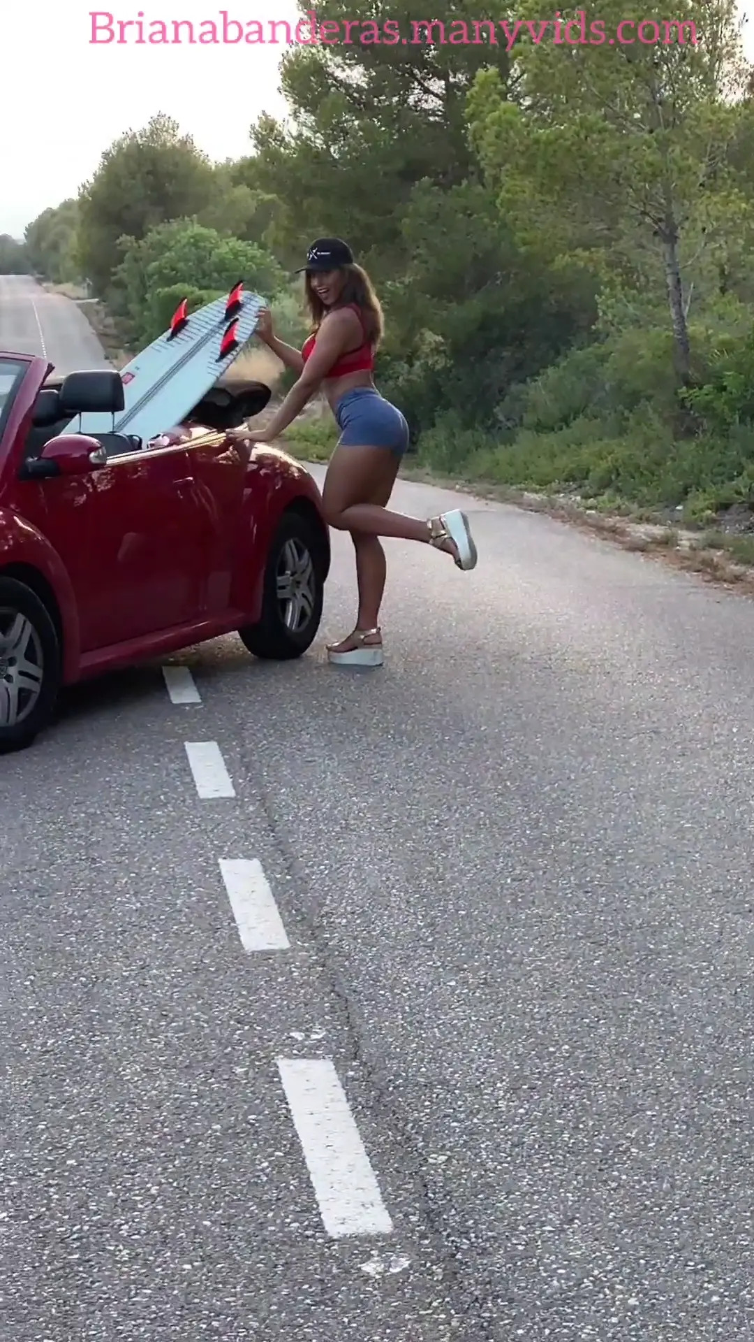 Exclusive Leak: BrianaMoon - Photoshoot On the middle of the road - Stream in FullHD | Hotleakxxx.com