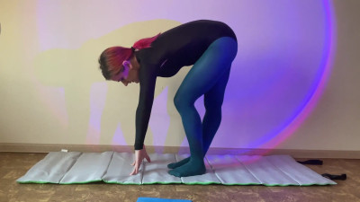 Satans Darling - Stretching in pantyhose and leotard