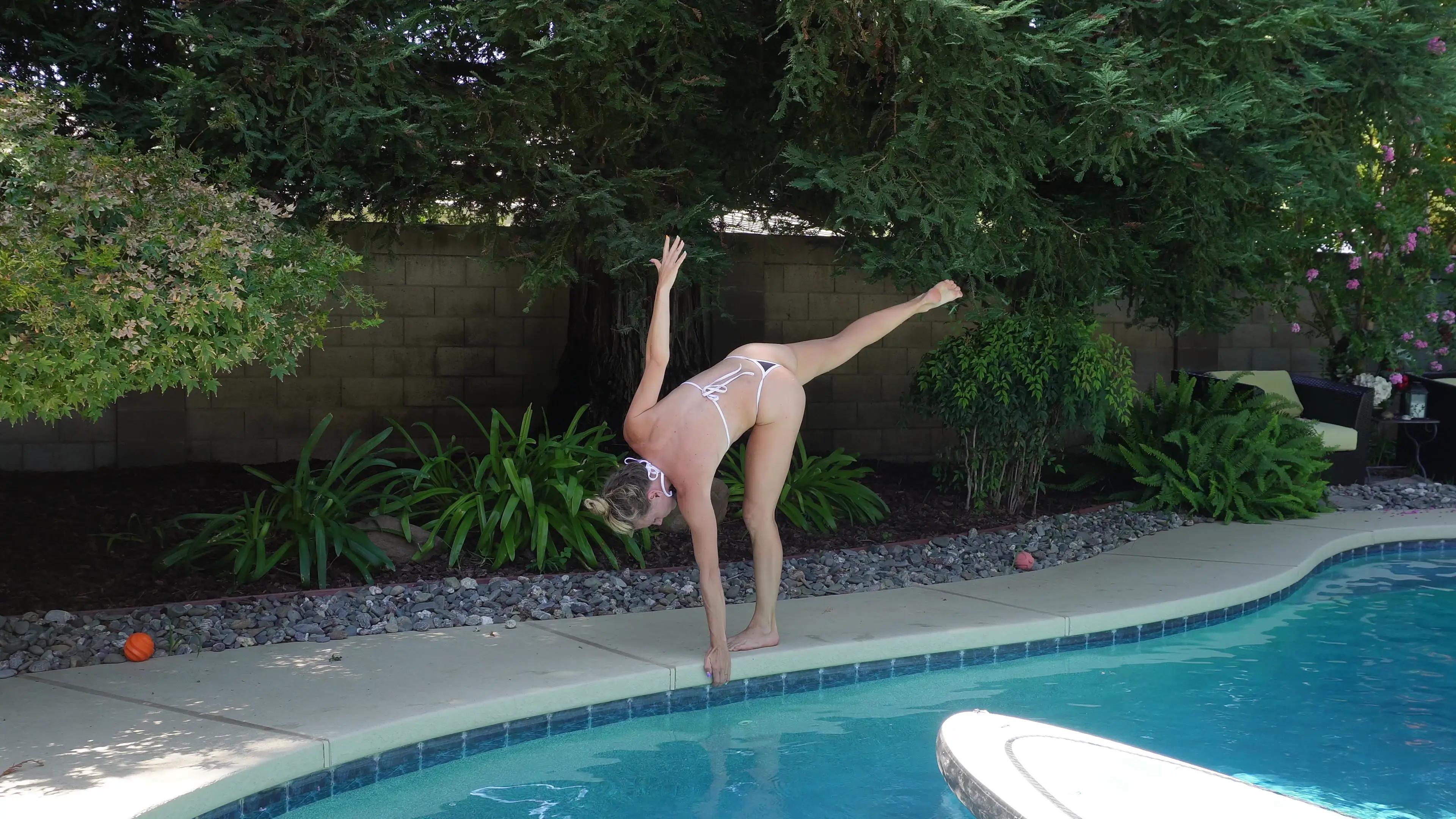 Exclusive Leak: Savmoolah - Poolside Bikini Yoga - Stream in FullHD | Hotleakxxx.com