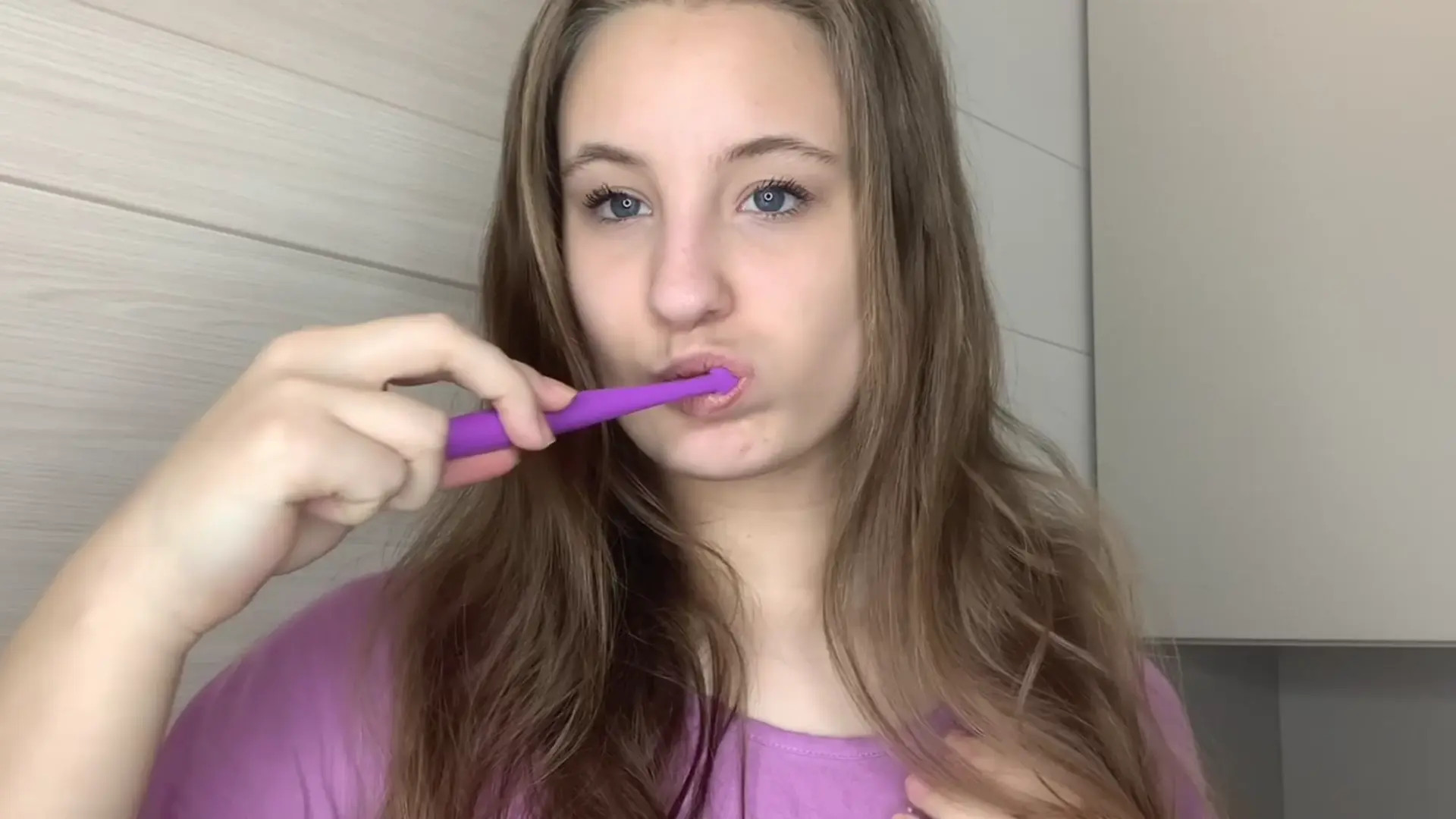 Exclusive Leak: Stacy_Rezz - Brushing my teeth :D - Stream in FullHD | Hotleakxxx.com