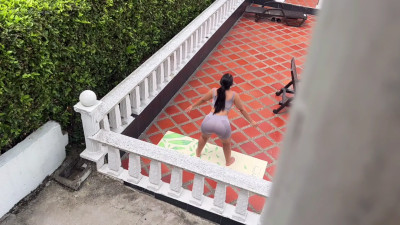 Chantal Owens - Outdoor Morning Stretch Routine