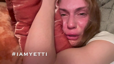 Iamyetti - YETTI NEEDS SNUGGLES
