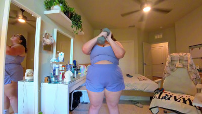 Lunaxthicky - day 12: 50 squats for this thick booty