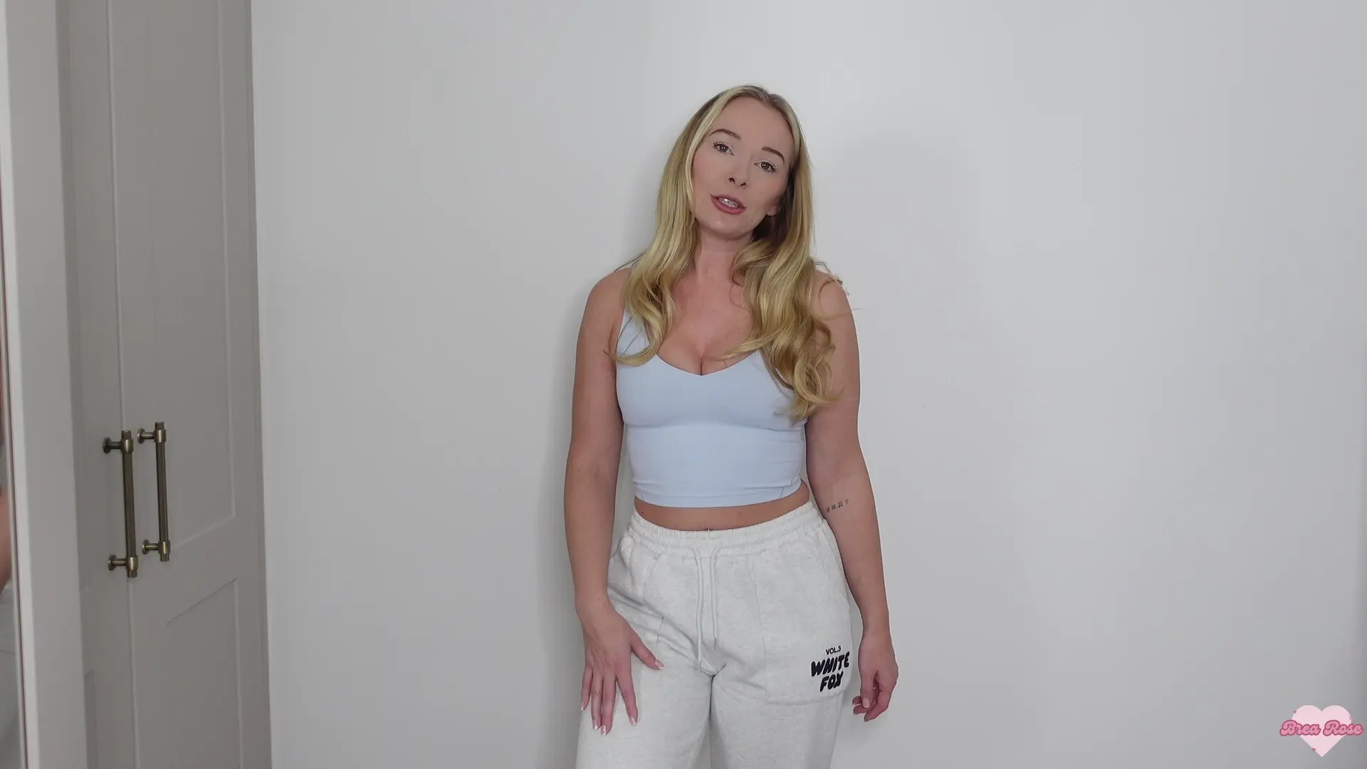 Exclusive Leak: Brea Rose - SFW Gym leggings & shorts try on - Stream in FullHD | Hotleakxxx.com