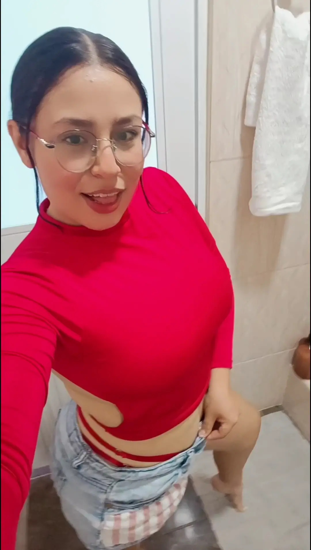 Exclusive Leak: DaniSarmiento - Squirt en el Bathroom - Stream in FullHD | Hotleakxxx.com