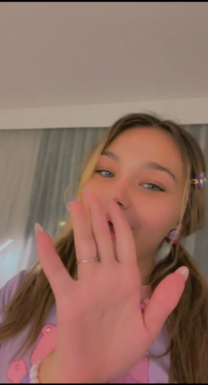 Exclusive Leak: Mia Kay - 18yr old slut doing squats - Stream in FullHD | Hotleakxxx.com