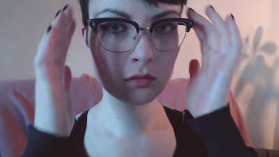 foxsmoulder - ASMR Whispering and Kissing Close Up