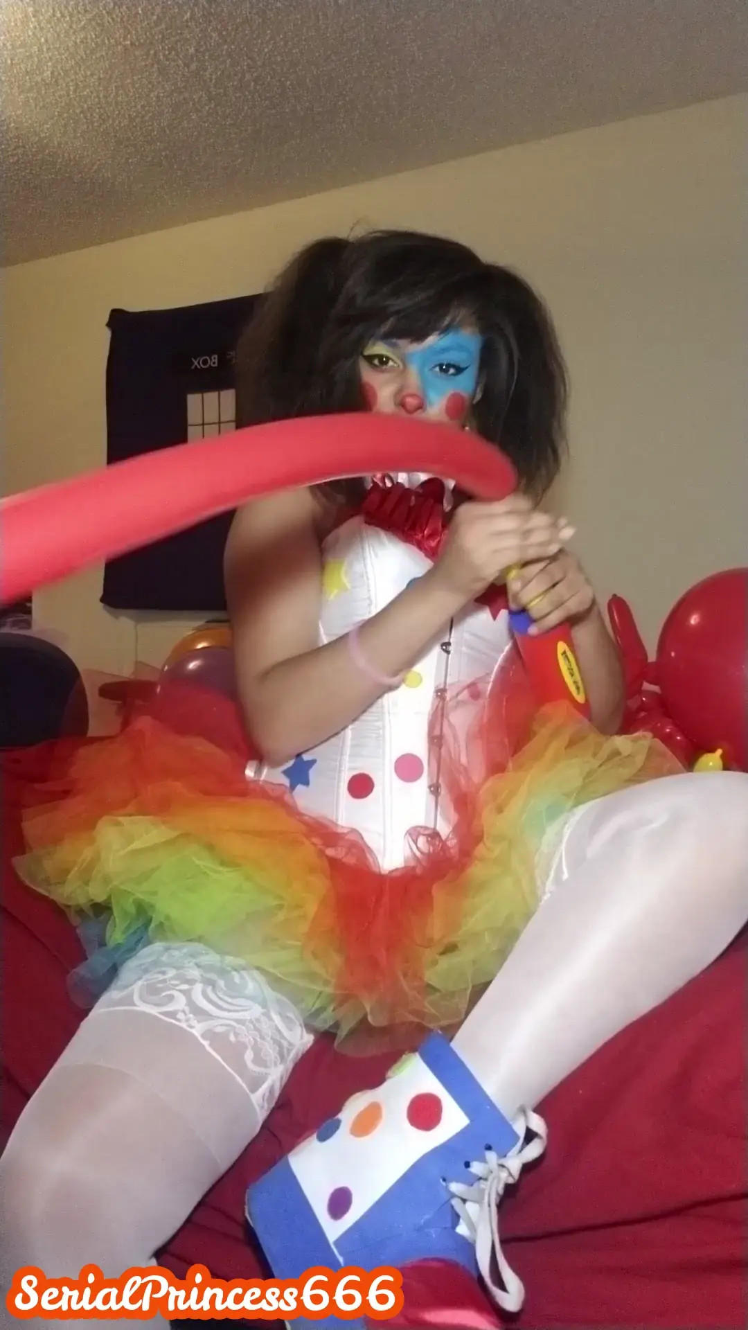 Exclusive Leak: SerialPrincess666 - Happy Halloween ! Balloon Animals - Stream in FullHD | Hotleakxxx.com