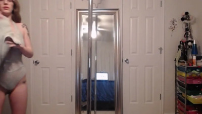 meganholly00 - Pole dancing in my room