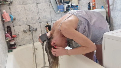 KinkyHornyCpl - hair washing