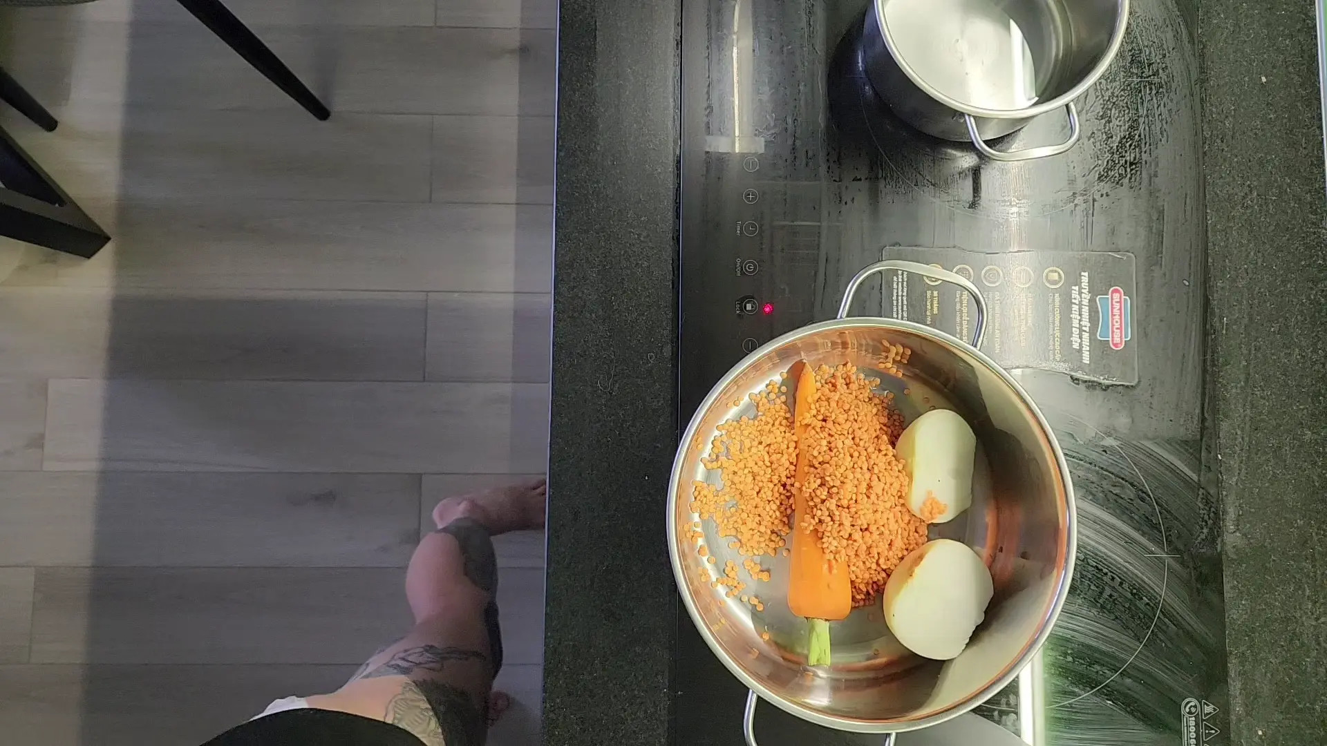 Exclusive Leak: TattoedGirl - Cooking lentil soup - Stream in FullHD | Hotleakxxx.com