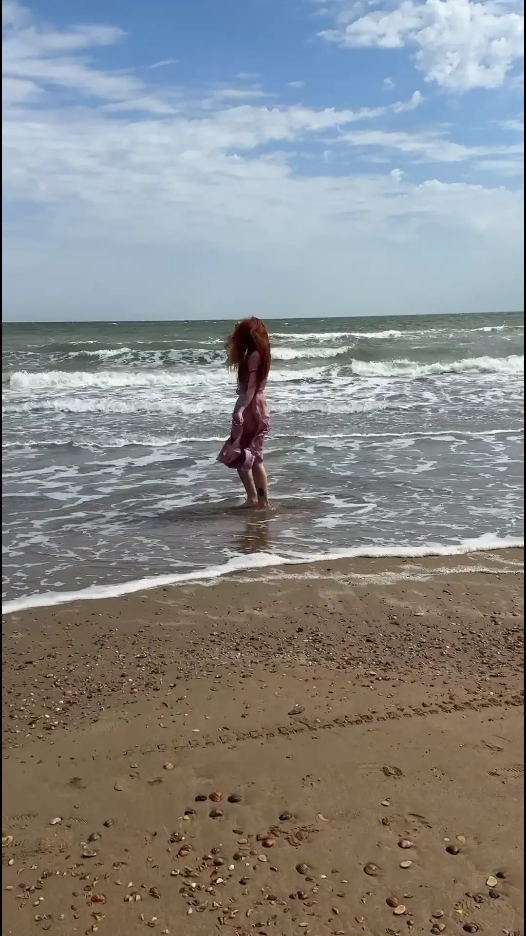 Exclusive Leak: Alice_Ginger - walk by the sea - Stream in FullHD | Hotleakxxx.com