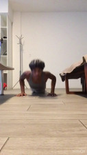TitusBull - Push-ups with Titus