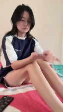Rayna158 - Apply body lotion