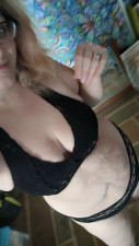 Allie Naturelle - Getting ready