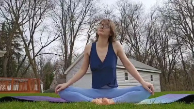 Mamibun - Learn Yoga with Me