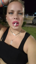 Maxine_Milf - Come have a smoke with me
